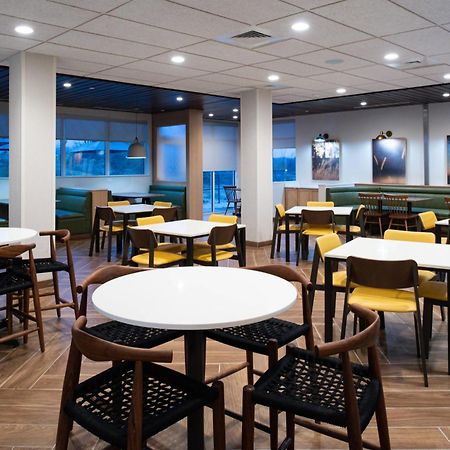 Fairfield Inn & Suites By Marriott Charlotte University Research Park Exterior photo